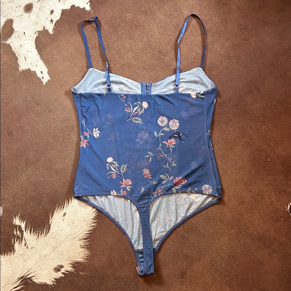 NWT X Intimately FP Printed Night Rhythm Bodysuit in
Blue Floral Combo Size L - Picture 3 of 10